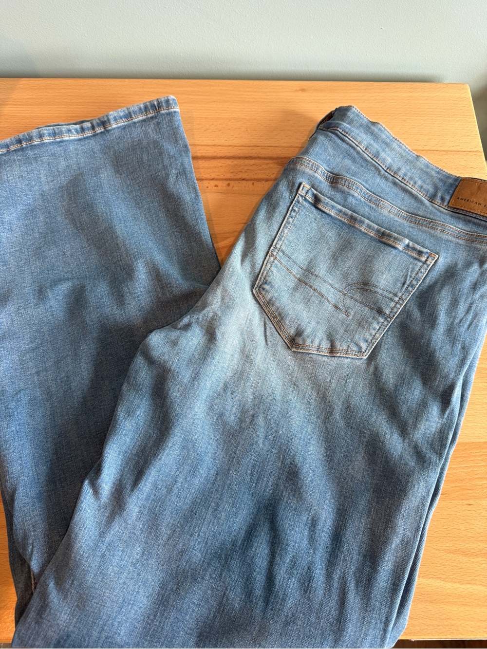 American Eagle Outfitters Women’s Light Blue Favorite Boyfriend Jeans